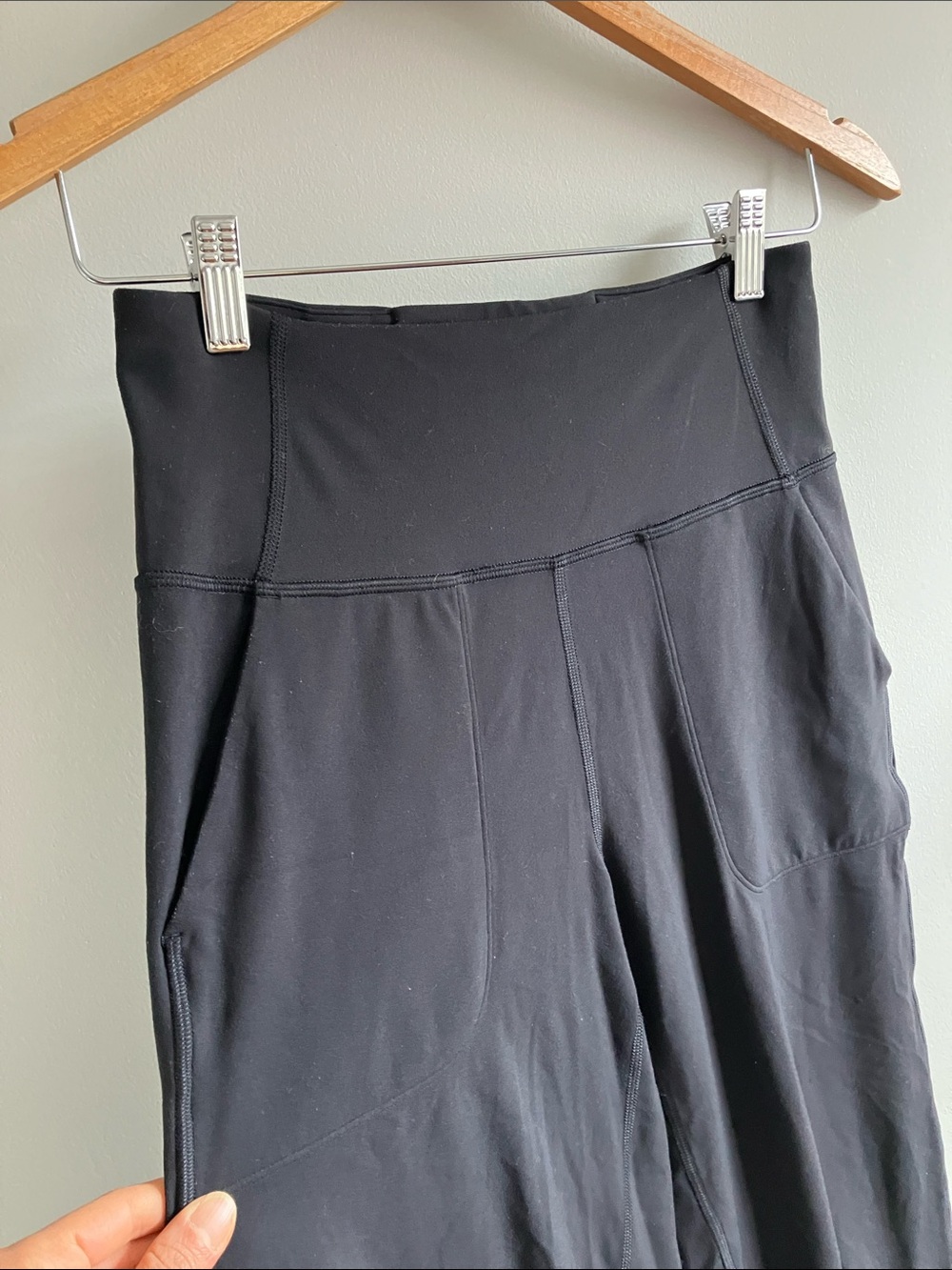 Lululemon align wide leg crop black size 6 - Picture 5 of 8